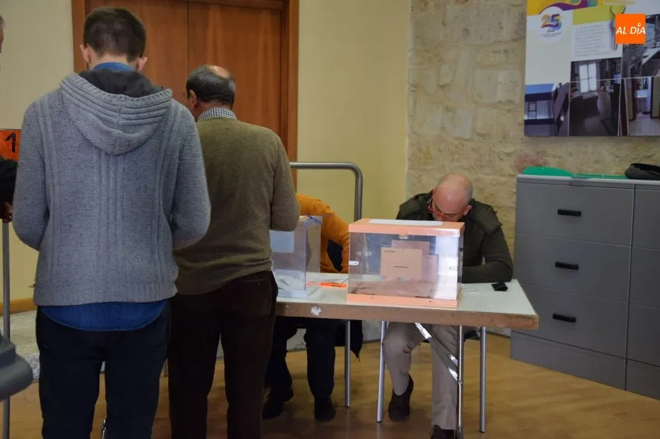 El dispositivo electoral moviliza a 6.156 salmantinos titulares y suplentes de las 684 mesas 
