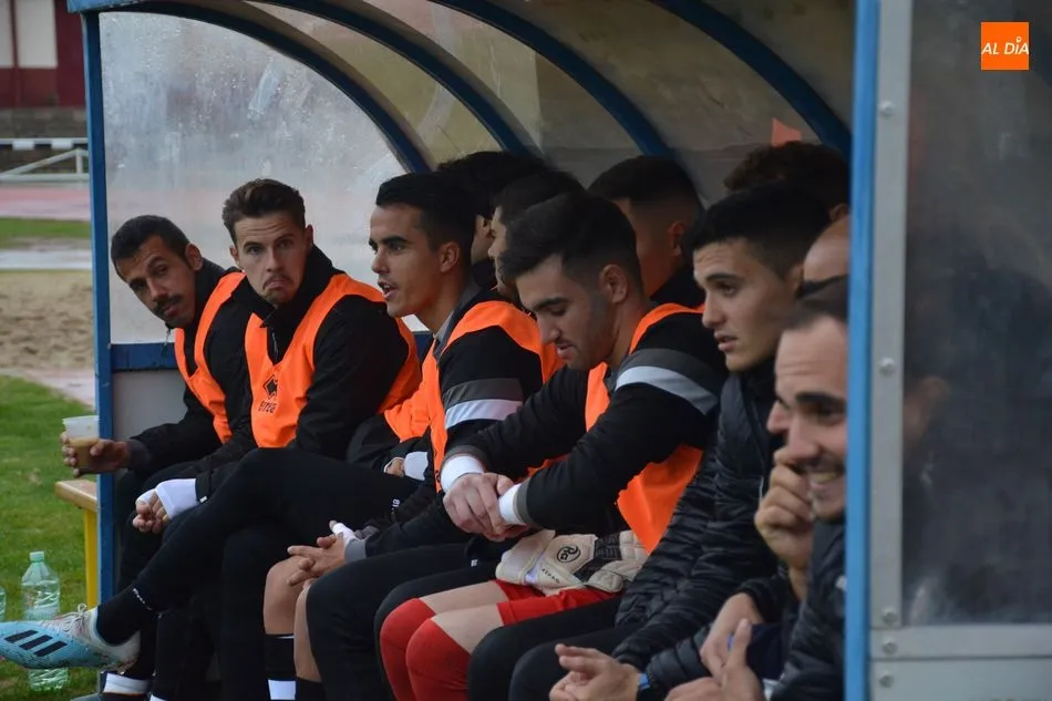 Foto 10 - Unionistas demuestra que no sabe jugar &lsquo;finales&rsquo; al perder con el Real Uni&oacute;n en el debut de...