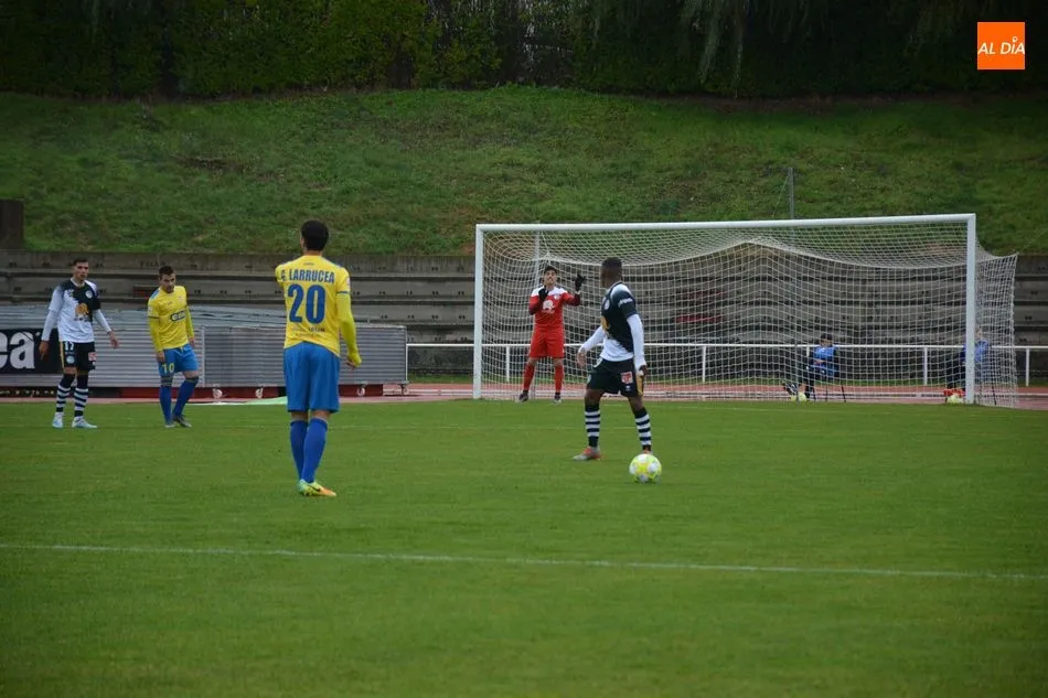 Foto 5 - Unionistas demuestra que no sabe jugar &lsquo;finales&rsquo; al perder con el Real Uni&oacute;n en el debut de...