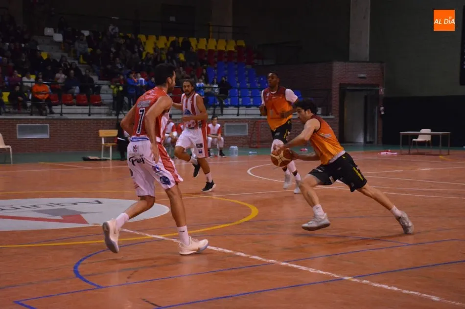Foto 6 - El Aquimisa Basket sigue intratable y derrota al Gij&oacute;n Basket (89-80)