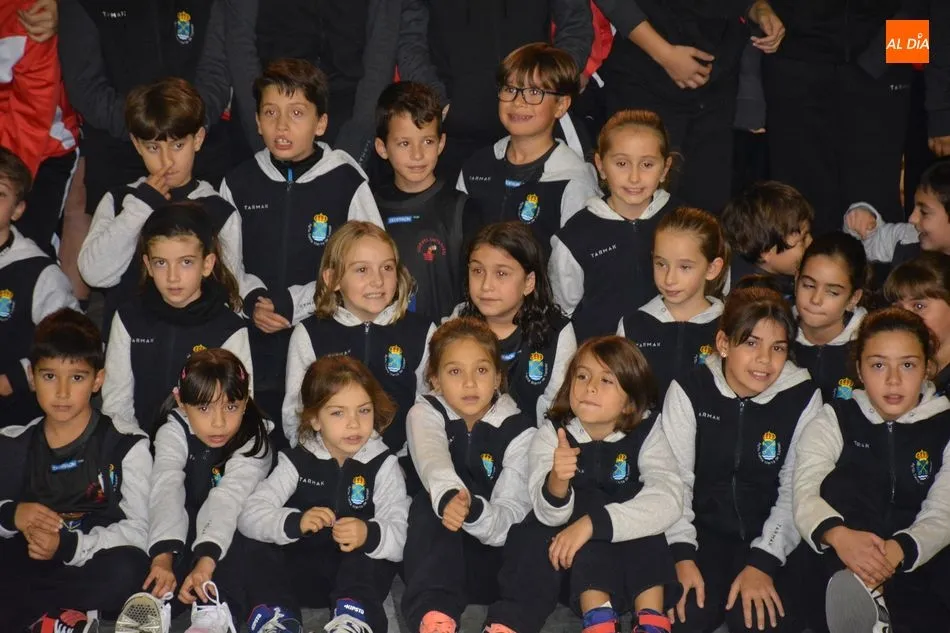 Foto 4 - El CB Santa Marta se viste de gala para presentar a sus equipos
