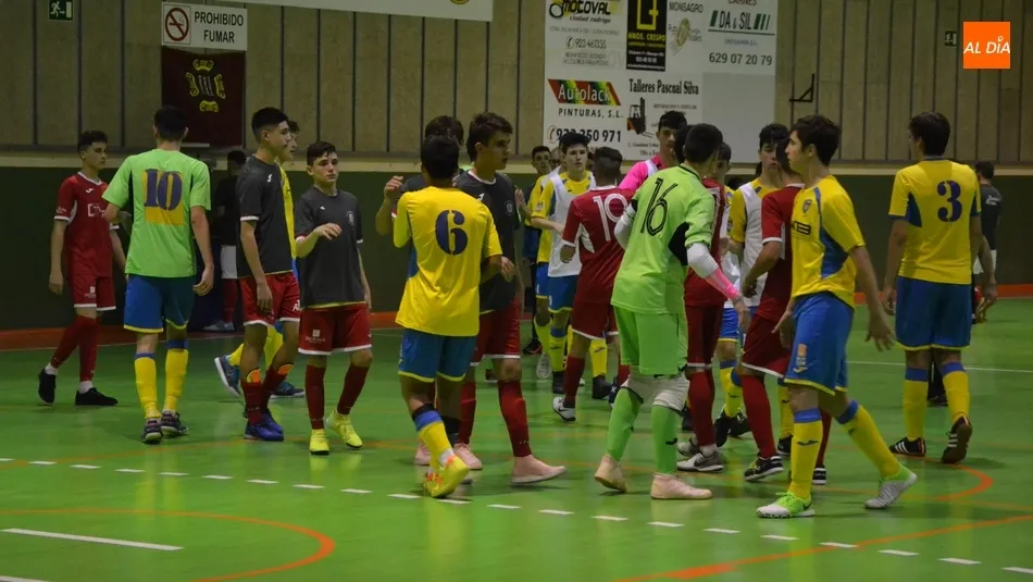 Foto 2 - Victorioso debut del III Juvenil con uno de los finales m&aacute;s rocambolescos que se recuerdan  