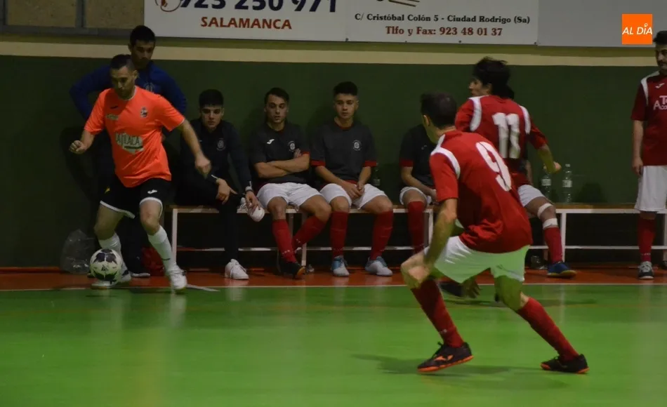 El portero-jugador condena al III Senior tras ofrecer una gran imagen ante el River Zamora  