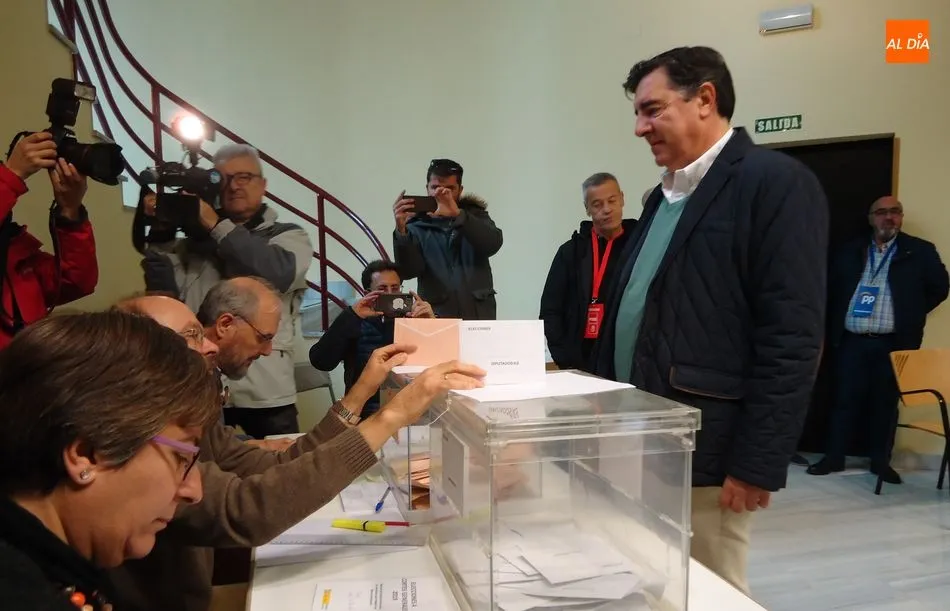 Bermúdez de Castro: España no se merece esta situación de bloqueo e inestabilidad