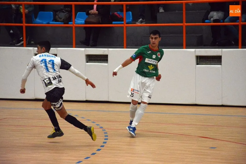 Foto 8 - El Salamanca FS Unionistas suma una nueva victoria frente al Inter Zamora (3-1)