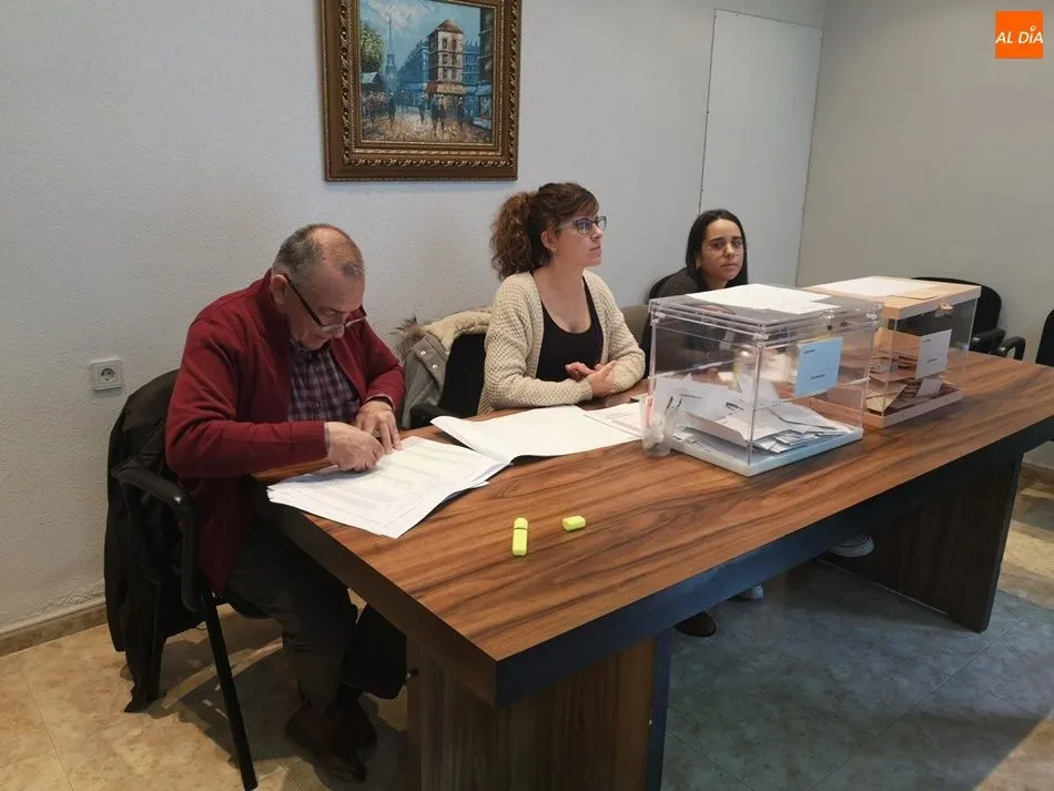 Mesa electoral de Villoruela