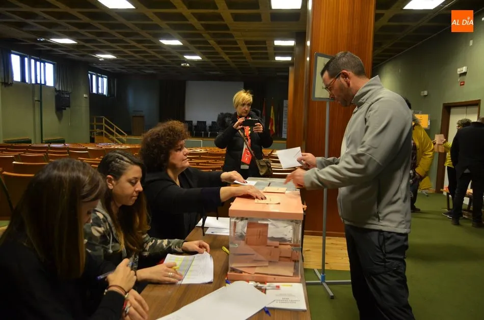 Foto 8 - La participaci&oacute;n en B&eacute;jar cae algo m&aacute;s de cuatro puntos con respecto a las elecciones de abril