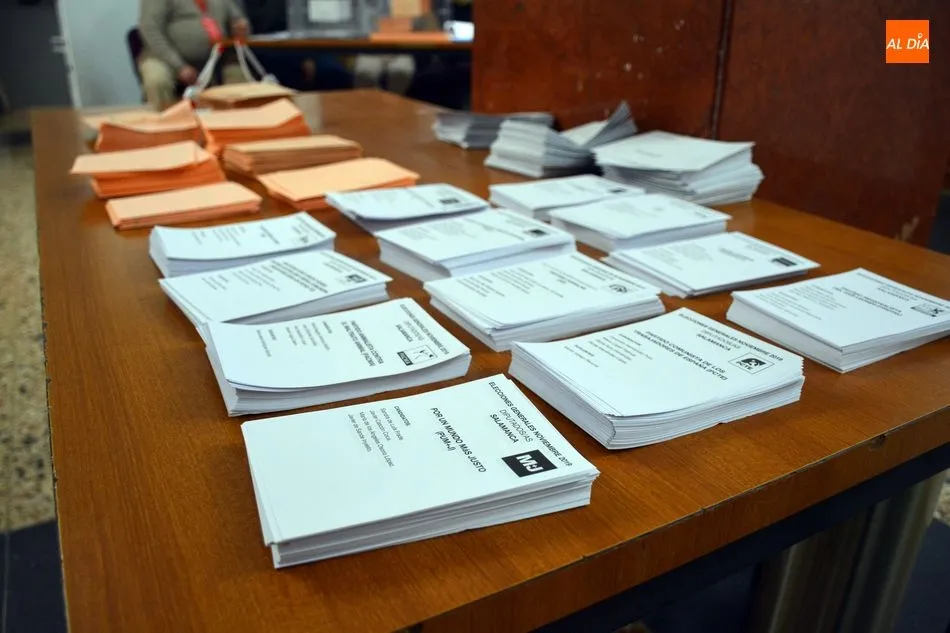 Foto 7 - Desciende en m&aacute;s de cuatro puntos la participaci&oacute;n en las elecciones en Salamanca hasta las 14...