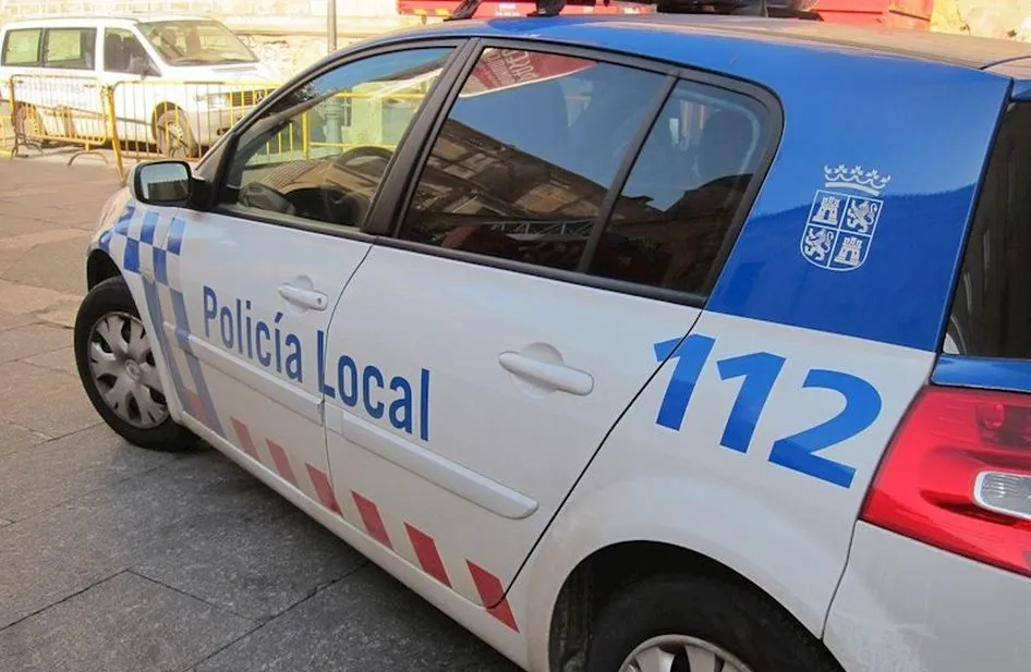 Detienen a un hombre en Valladolid por acudir a un colegio electoral con un cuchillo en la mano  