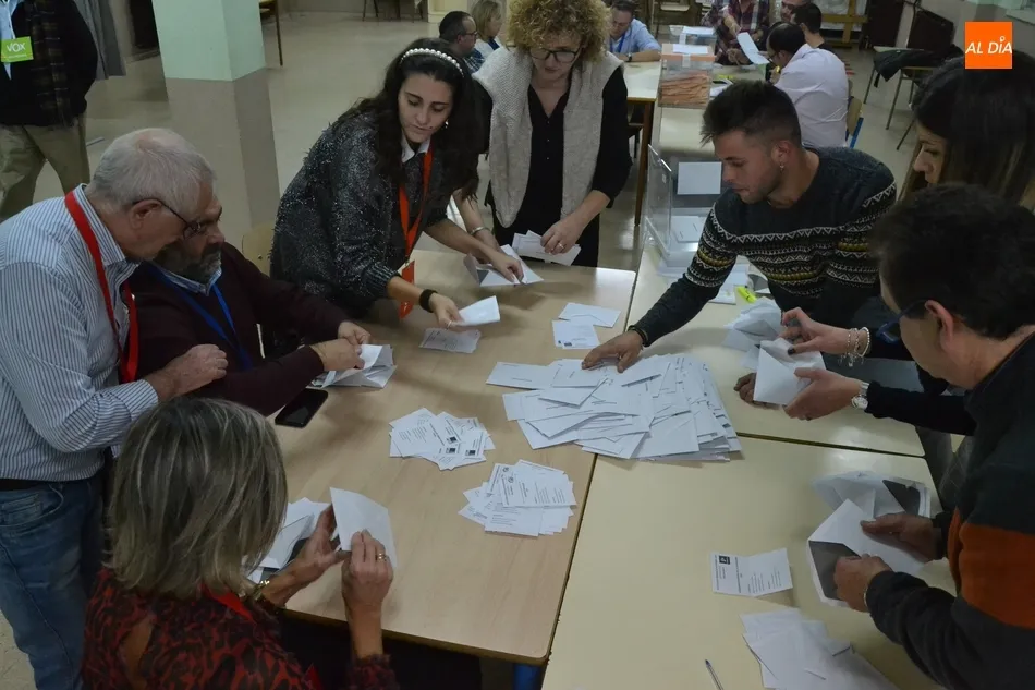 Foto 8 - Un ticket de descuento, entre las alternativas a las papeletas en las urnas de Ciudad Rodrigo  