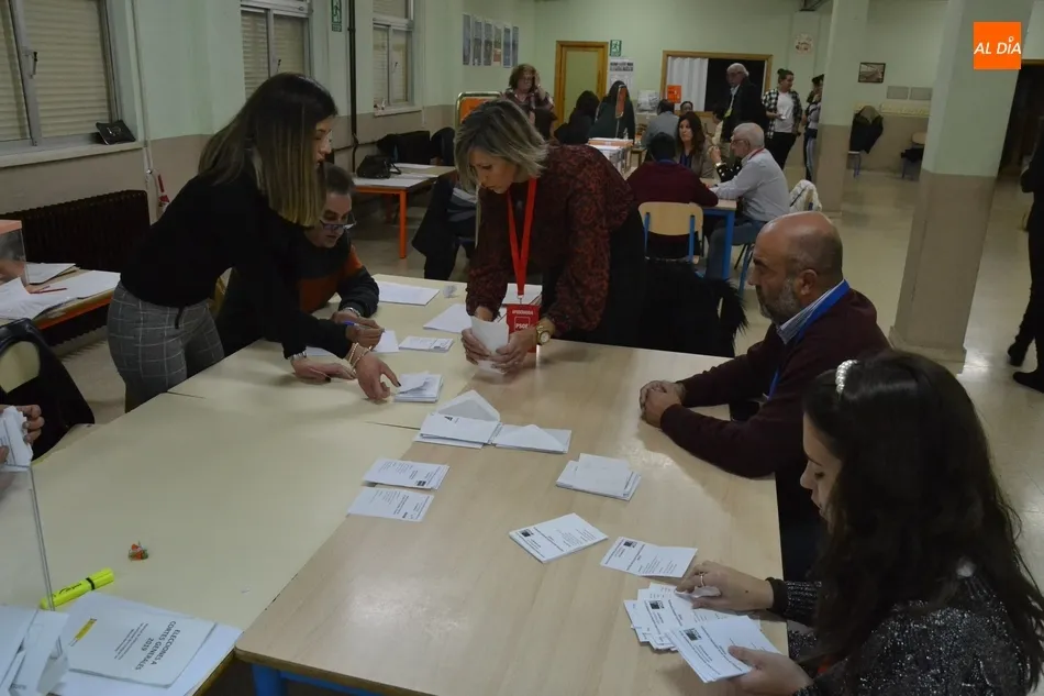 Foto 7 - Un ticket de descuento, entre las alternativas a las papeletas en las urnas de Ciudad Rodrigo  