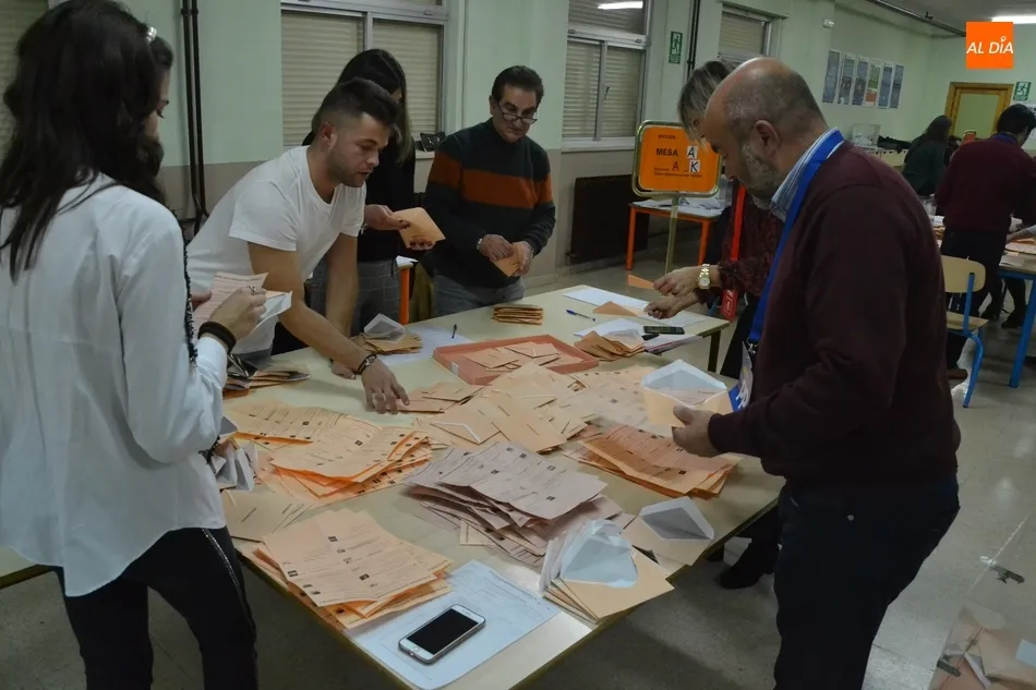 Foto 4 - Un ticket de descuento, entre las alternativas a las papeletas en las urnas de Ciudad Rodrigo  