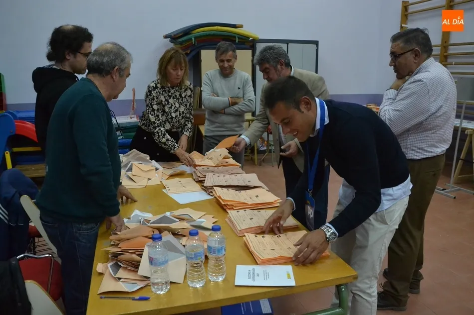 Foto 2 - Un ticket de descuento, entre las alternativas a las papeletas en las urnas de Ciudad Rodrigo  
