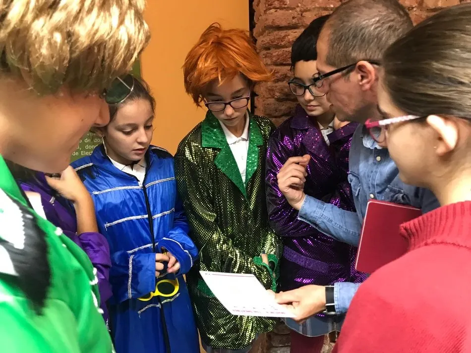 Foto 8 - Los alumnos de Infantil del Colegio San Juan Bosco celebran el &lsquo;D&iacute;a de la Casta&ntilde;a Asada&rsquo;