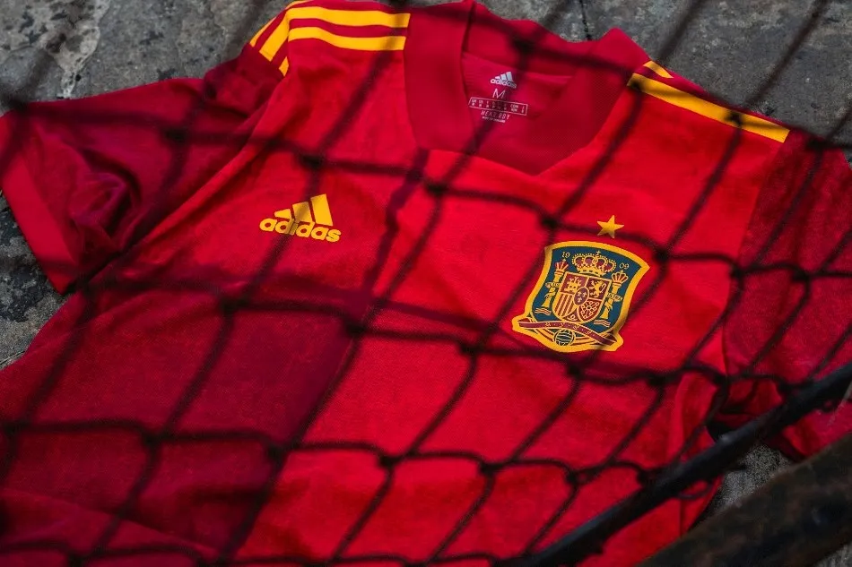 Foto 4 - Espa&ntilde;a presenta su innovadora equipaci&oacute;n para la Eurocopa 2020