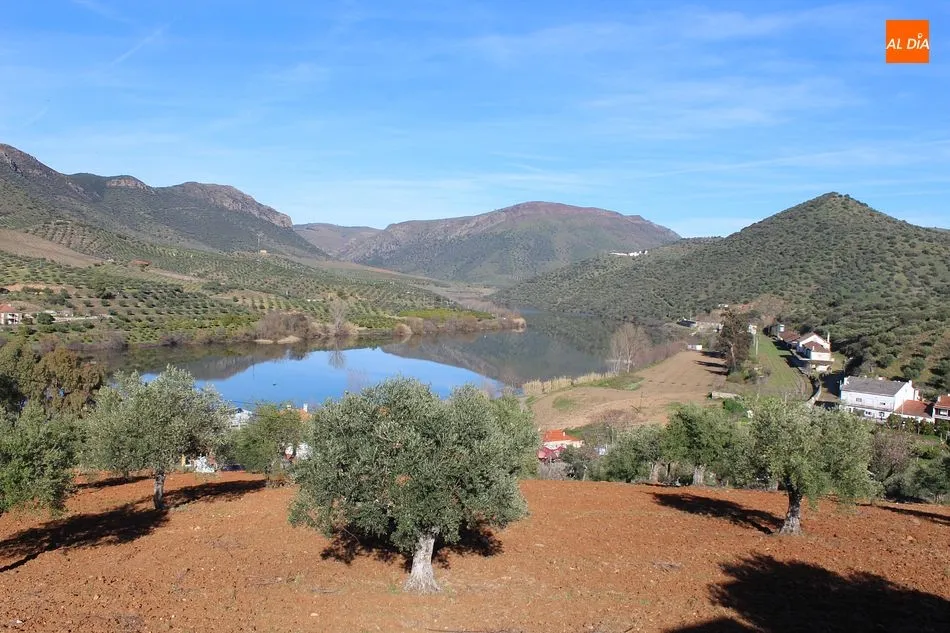 Foto 4 - Barca d&acute;Alva monitorizar&aacute; la calidad de las aguas del Duero  