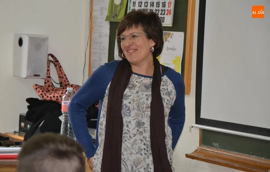 Foto 6 - ARCIU imparte charlas de sensibilizaci&oacute;n a los alumnos de Misioneras-Santa Teresa  