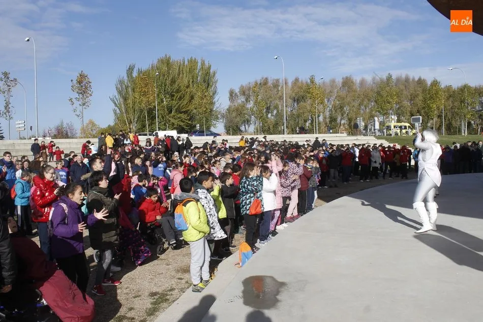 Foto 9 - Salamanca &lsquo;camina&rsquo;&nbsp;hasta San Petesburgo por el D&iacute;a Mundial contra la Obesidad&nbsp;