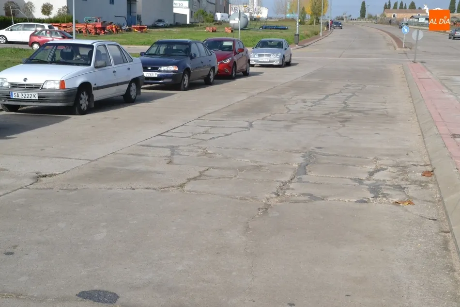 Foto 2 - Solventado un bache que hab&iacute;a en la entrada al Pol&iacute;gono de Los Chabarcones  