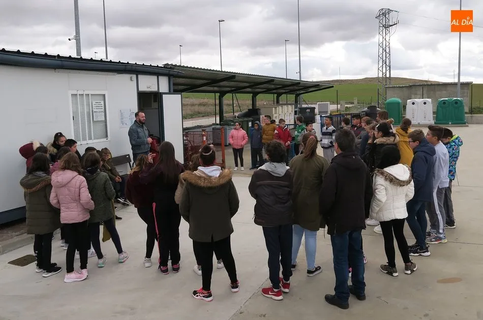 Los alumnos conocieron las instalaciones y el funcionamiento del Punto Limpio
