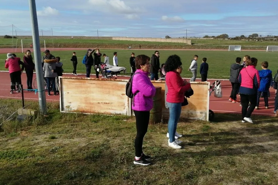 Foto 2 - El CEIP Manuel Moreno Blanco de Vitigudino camina contra la obesidad  
