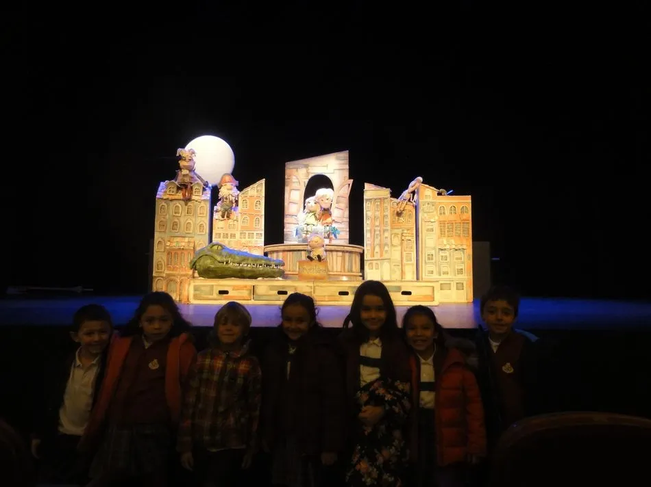 Foto 4 - Escolares de Primaria del Colegio San Juan Bosco disfrutan en el Teatro Liceo de la obra de...