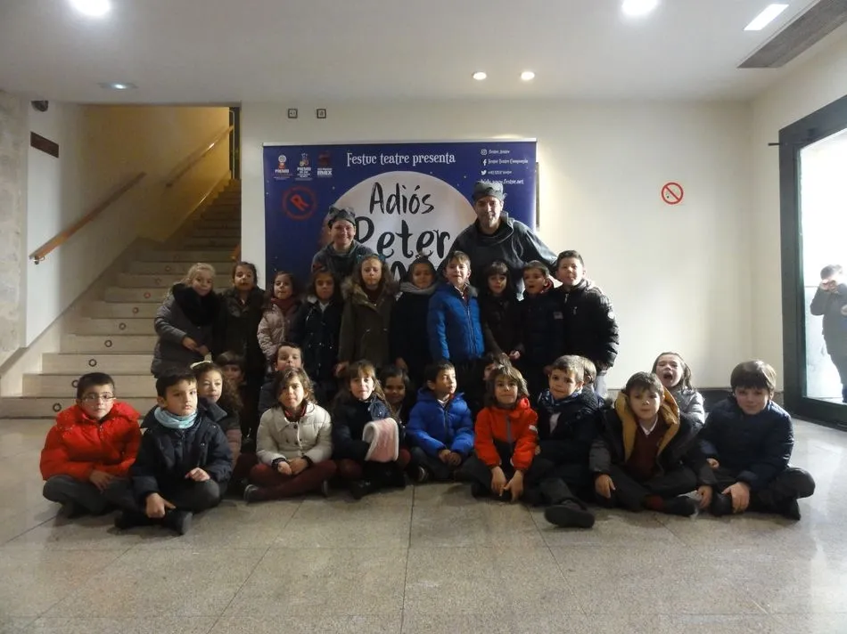 Foto 3 - Escolares de Primaria del Colegio San Juan Bosco disfrutan en el Teatro Liceo de la obra de...