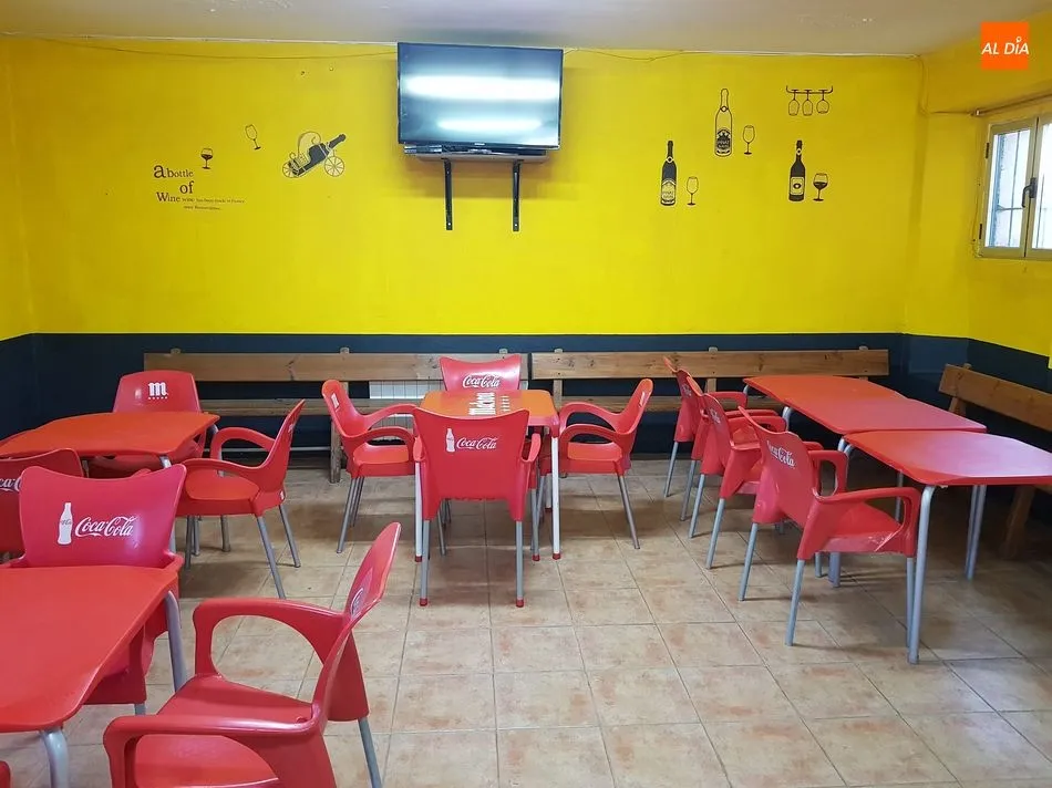 El Ayuntamiento realiza mejoras en el centro social de Cabezuela de Salvatierra