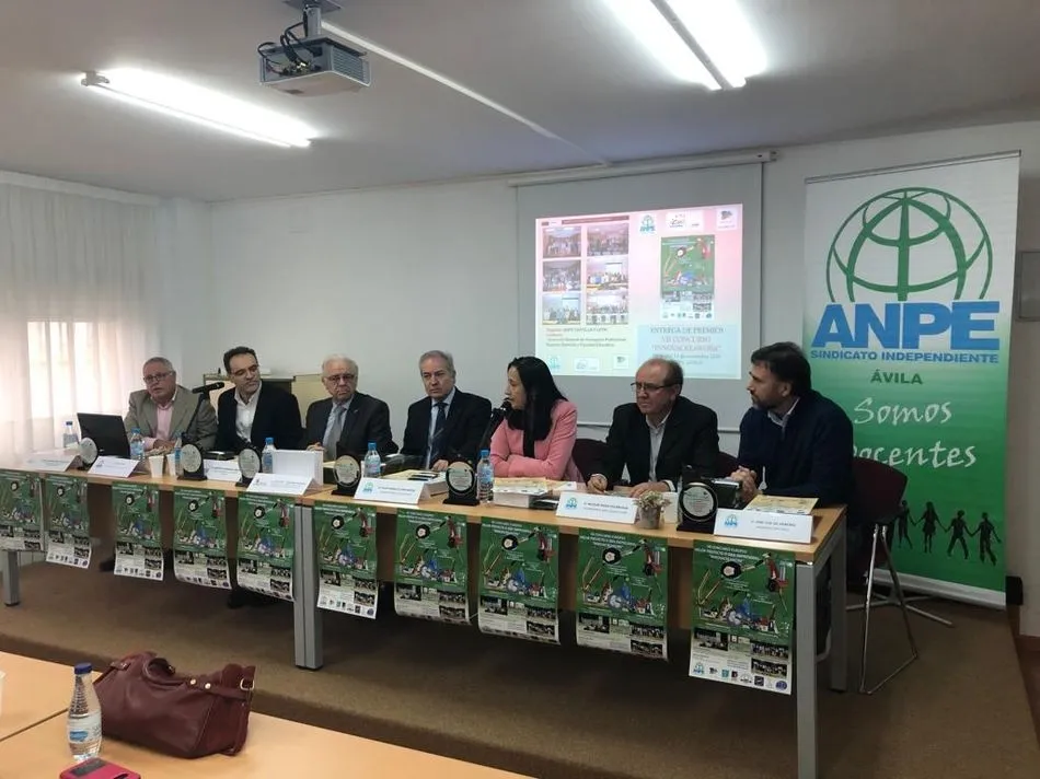 Foto 2 - Dos centros educativos salmantinos, premiados por sus proyectos e ideas emprendedoras