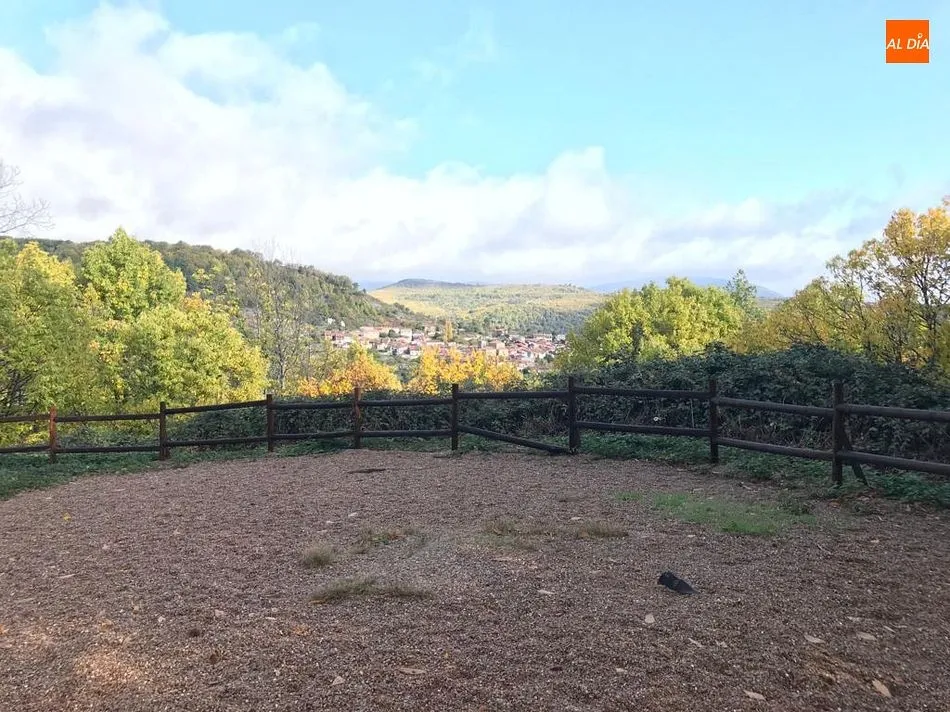 Mirador donde debería estar situada la pesada estatua de bronce cerca de Monforte