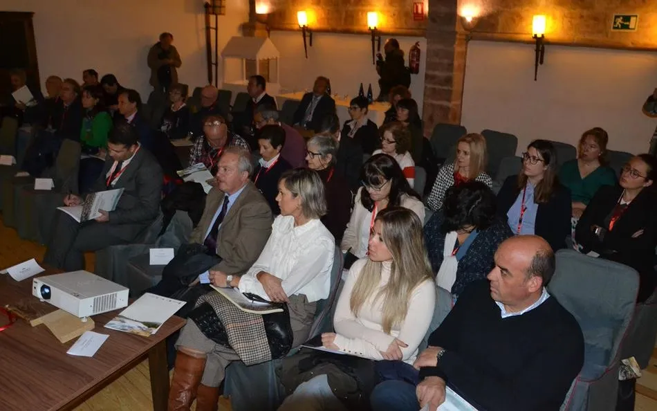 Foto 2 - La Asociaci&oacute;n de Conjuntos Hist&oacute;ricos de la regi&oacute;n se re&uacute;ne en Mir&oacute;briga para hablar de...