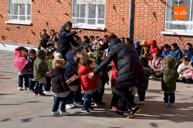 Foto 2 - El Colegio Santa Isabel honra a su patrona con la celebraci&oacute;n de las fiestas