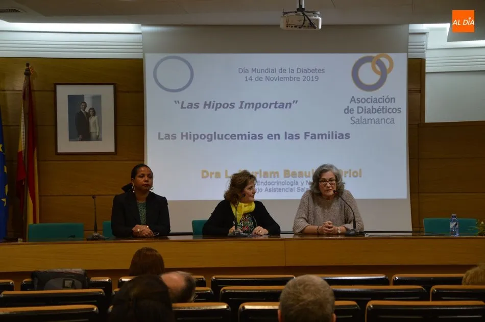 Foto 7 - Charla sobre &lsquo;Las hipoglucemias en las familias&rsquo; en el D&iacute;a Mundial de la Diabetes