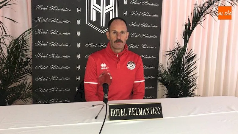 Jabi Luaces durante la rueda de prensa / Pedro Zaballos