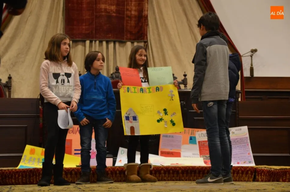 Foto 8 - La USAL re&uacute;ne a escolares para celebrar el 30 aniversario de los Derechos del Ni&ntilde;o