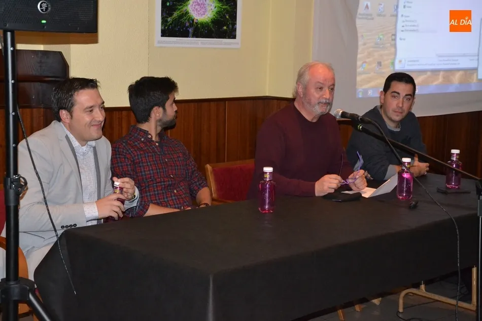 Lleno en la sesión de conferencias con mirobrigenses de la Semana de la Ciencia  