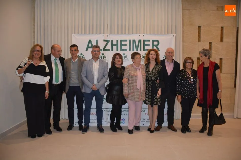 Foto 3 - La Asociaci&oacute;n de Alzheimer re&uacute;ne a m&aacute;s de un centenar de personas en su IX Cena Ben&eacute;fica