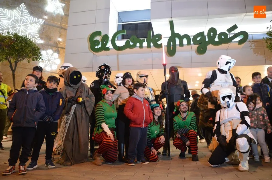 Foto 9 - El Corte Ingl&eacute;s de Salamanca enciende la iluminaci&oacute;n de Navidad