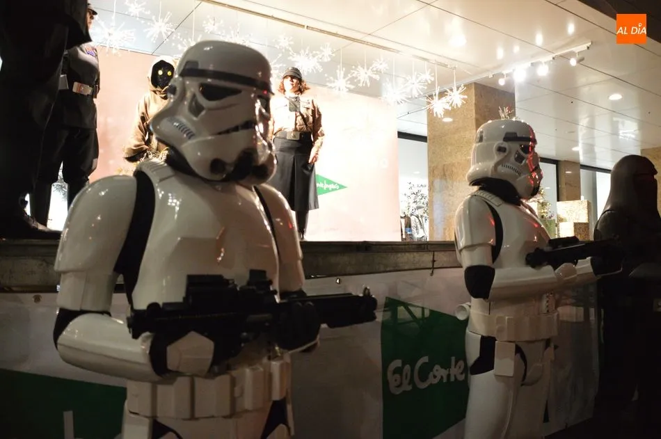 Foto 7 - El Corte Ingl&eacute;s de Salamanca enciende la iluminaci&oacute;n de Navidad