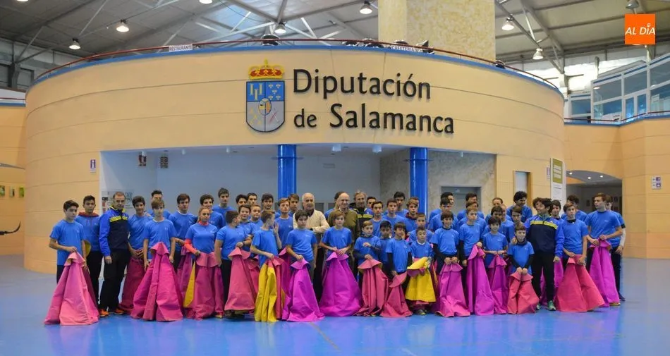 La Escuela de Tauromaquia de Salamanca arranca el curso de su 35 aniversario