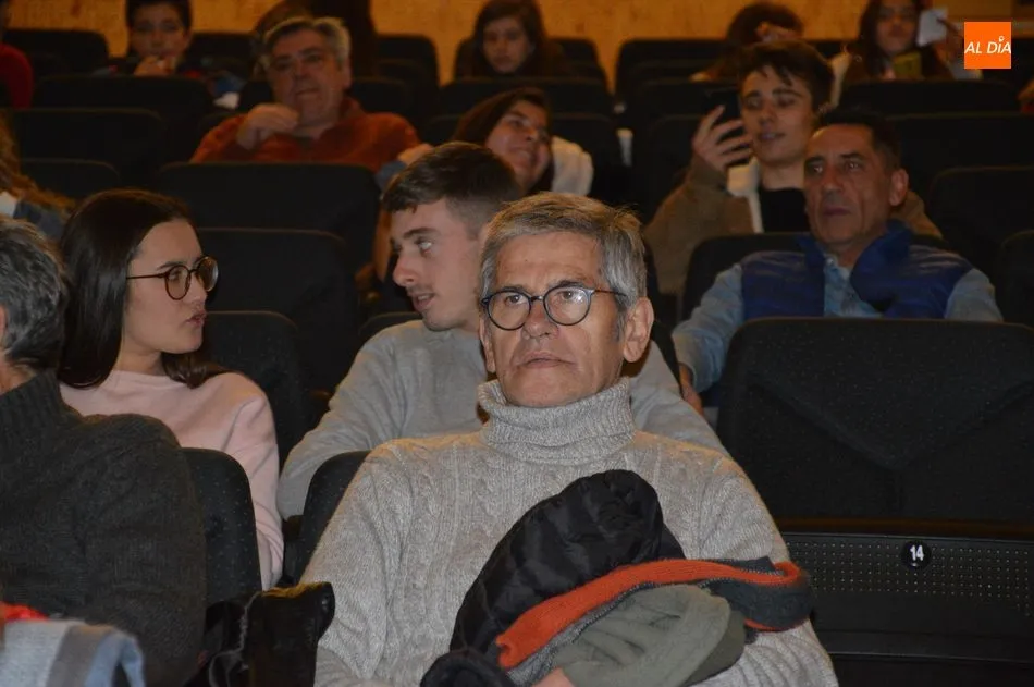 Foto 5 - Las Jornadas de Teatro Solidario de la Asociaci&oacute;n de S&iacute;ndrome de Turner levantan el tel&oacute;n