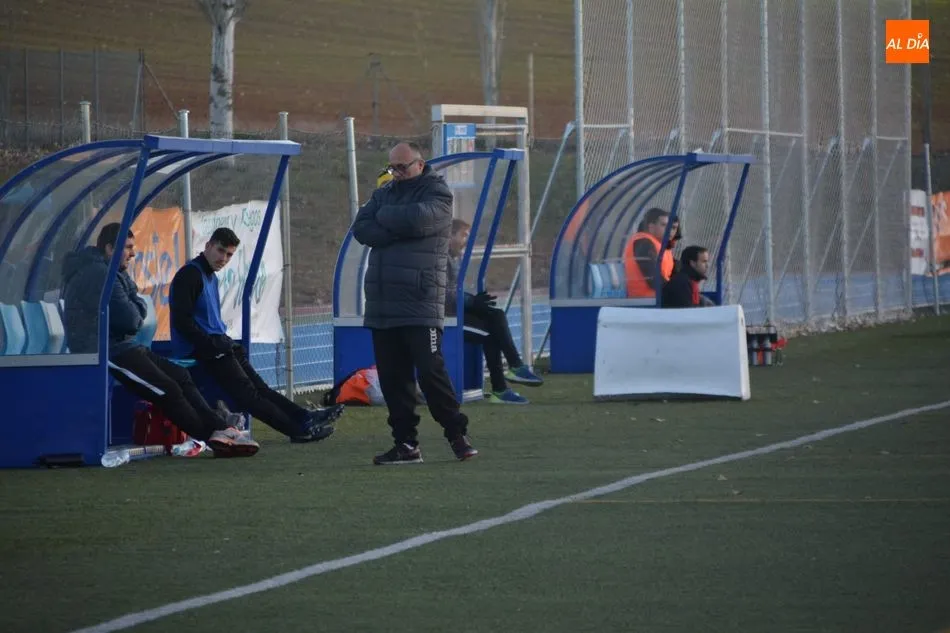 Foto 7 - El Ribert&nbsp;se queda el liderato en solitario tras vencer al Hergar Camelot en el duelo de filiales...