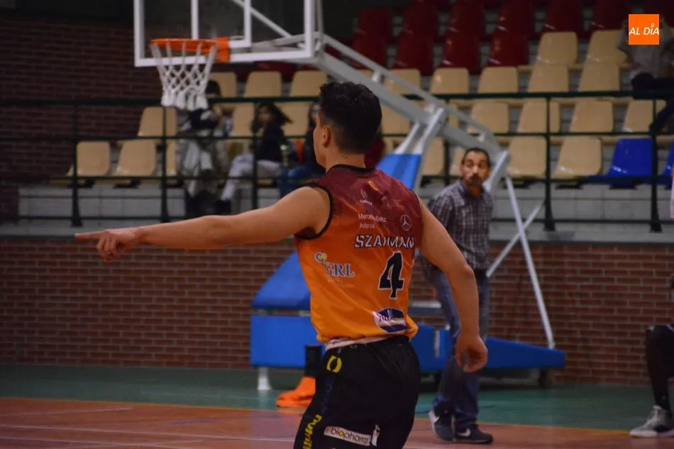 Foto 3 - El Aquimisa Carbajosa saca su mejor versi&oacute;n para seguir imbatido frente al Chantada (75-59)