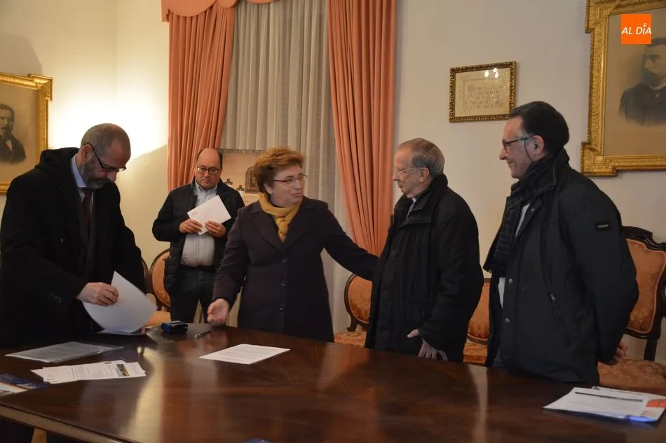 Foto 10 - La Fundaci&oacute;n Rodr&iacute;guez Fabr&eacute;s entrega las ayudas econ&oacute;micas a 9 entidades