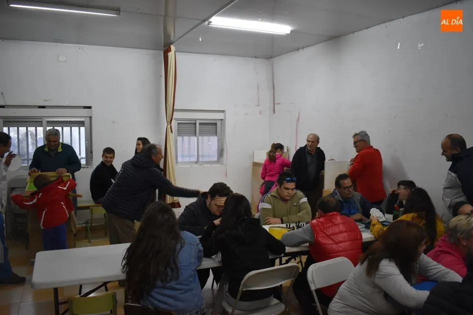 Foto 11 - Los vecinos de Encinas de Arriba celebran las II Olimpiadas de juegos tradicionales  