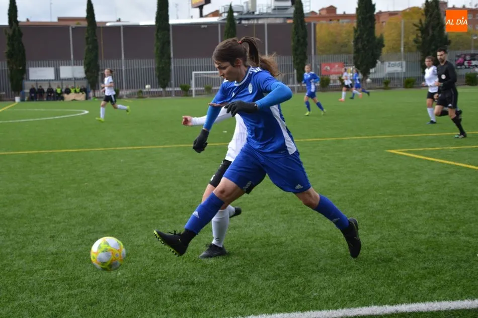 Foto 9 - Tropiezo del Salamanca UDS Femenino en casa ante el Samper (0-3)