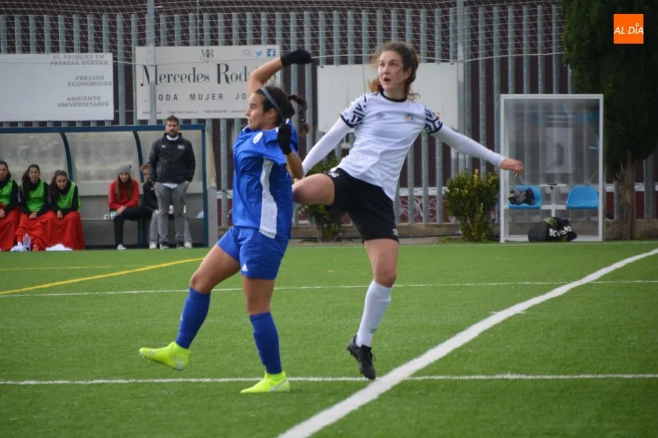 Foto 8 - Tropiezo del Salamanca UDS Femenino en casa ante el Samper (0-3)