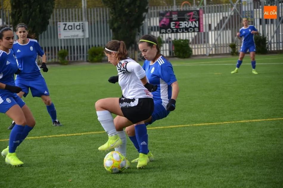 Foto 3 - Tropiezo del Salamanca UDS Femenino en casa ante el Samper (0-3)