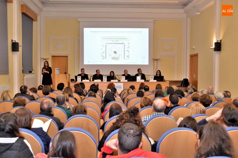 Foto 3 - Exitosa presentaci&oacute;n de la adaptaci&oacute;n de lectura f&aacute;cil de la novela &lsquo;No creas lo que tus ojos...