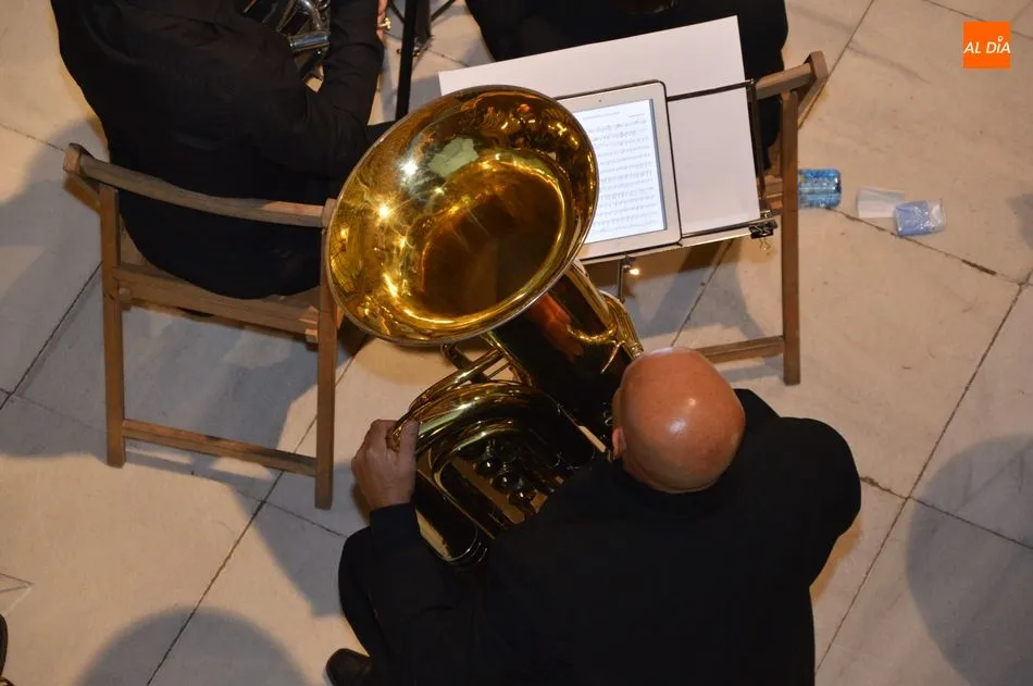 Foto 9 - Brillante concierto de la Banda de M&uacute;sica de Villamayor en el Casino